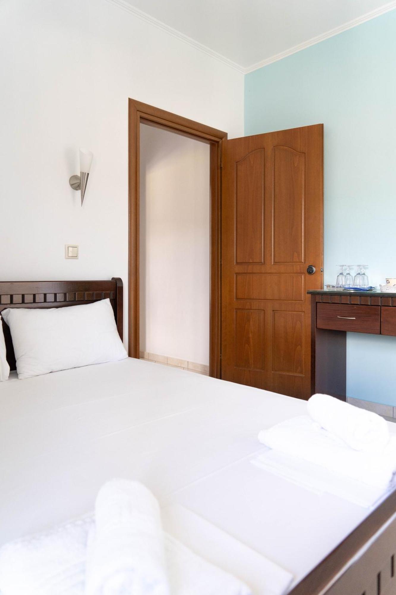 Hotel Alexandros Аммудия Экстерьер фото